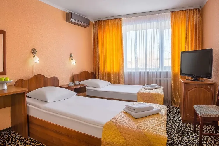 Москва 3* (г. Тула) / Липецк 4* (г. Липецк) /  Державинская 3* (г. Тамбов) / Азимут отель 4* (г. Пенза) /  Волна 4* (г. Нижний Новгород)