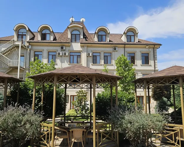 Атлас 3* (г. Душанбе) / Худжанд Делюкс 4* (г. Худжанд) / Silk Road Kokand 3* (г. Коканд) / Huvaydo Hotel 3* (г. Ташкент) / Arba Hotel 3* (г. Самарканд)