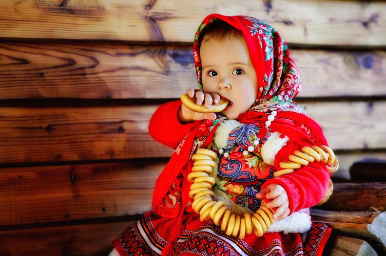 Грандиозный Фестиваль помидоров в Сызрани Viva la tomatina (промо)