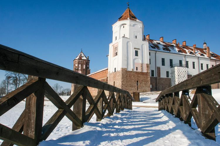 Автобус| Минск зимой: в гостях у Нового года и гостиного очага из Нижнего Новгорода