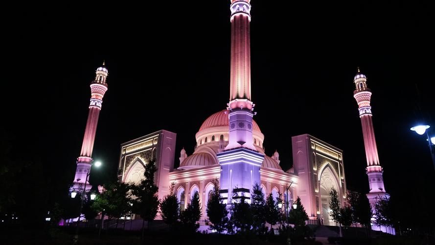 Новогодние чудеса Кавказа: праздничный отдых на курорте