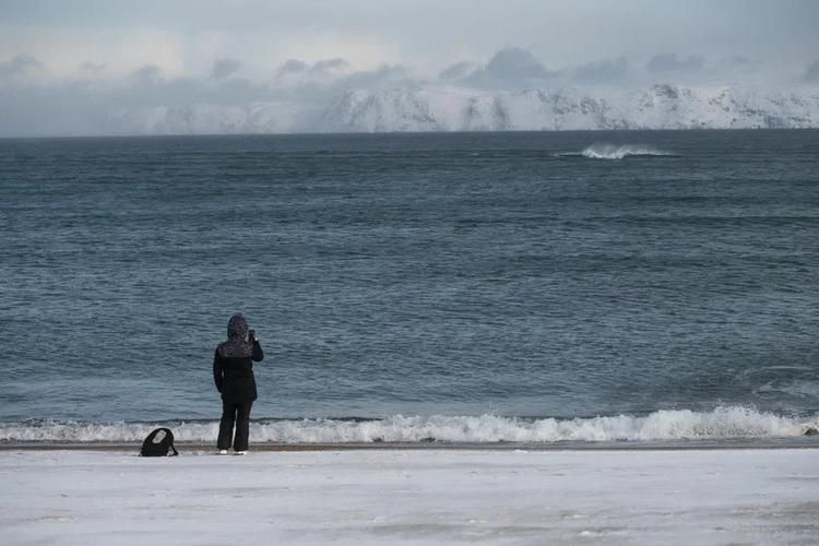Невероятная зима в Мурманске: от сияния до белых ночей