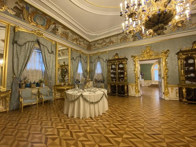 Новогоднее волшебство в Петербурге: дворцы, ярмарки и традиции