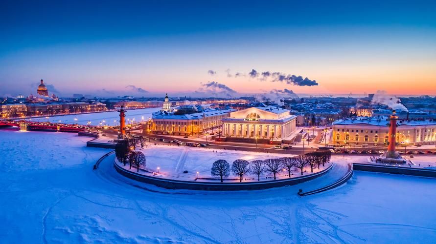 Автобус| Петербург под снежком: Новый год в сказке из Казани