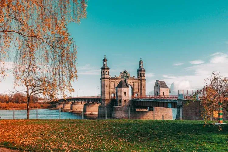 Не просто место — это капля времени, застывшая в янтаре и соли