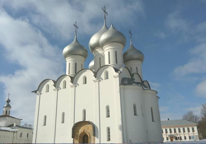 Светлый праздник в лицах и традициях