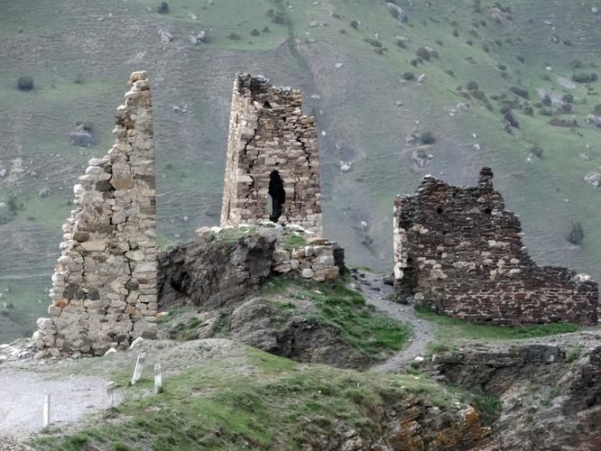 Два мира — одна дорога: Осетия и Чечня